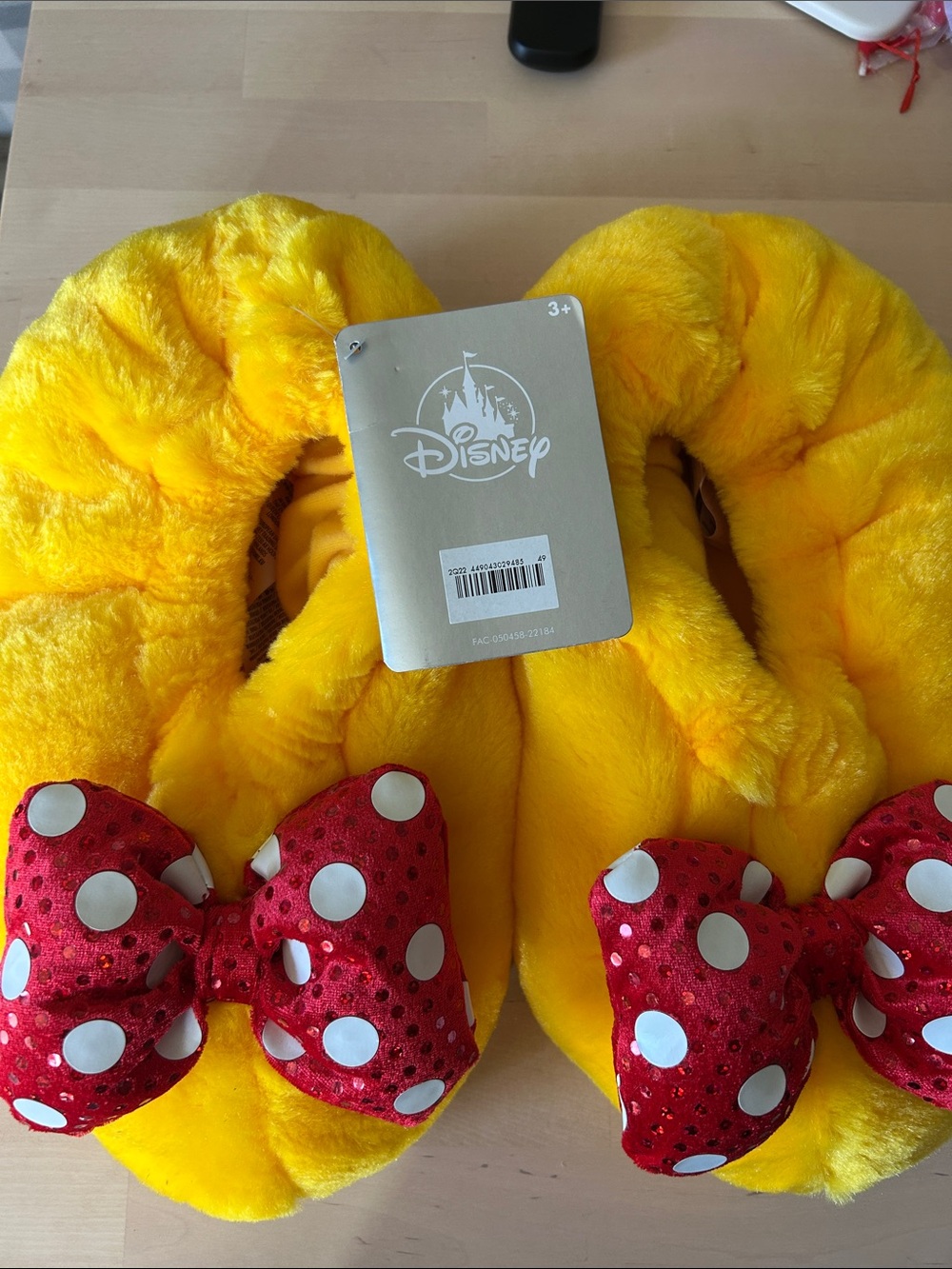 Disney Adult Plush Yellow Slipper size Large with Red Polka Dot Bow